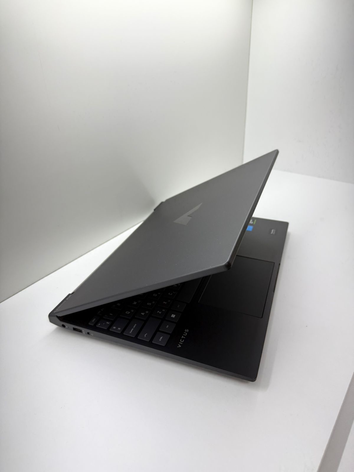 HP Victus RTX 5060